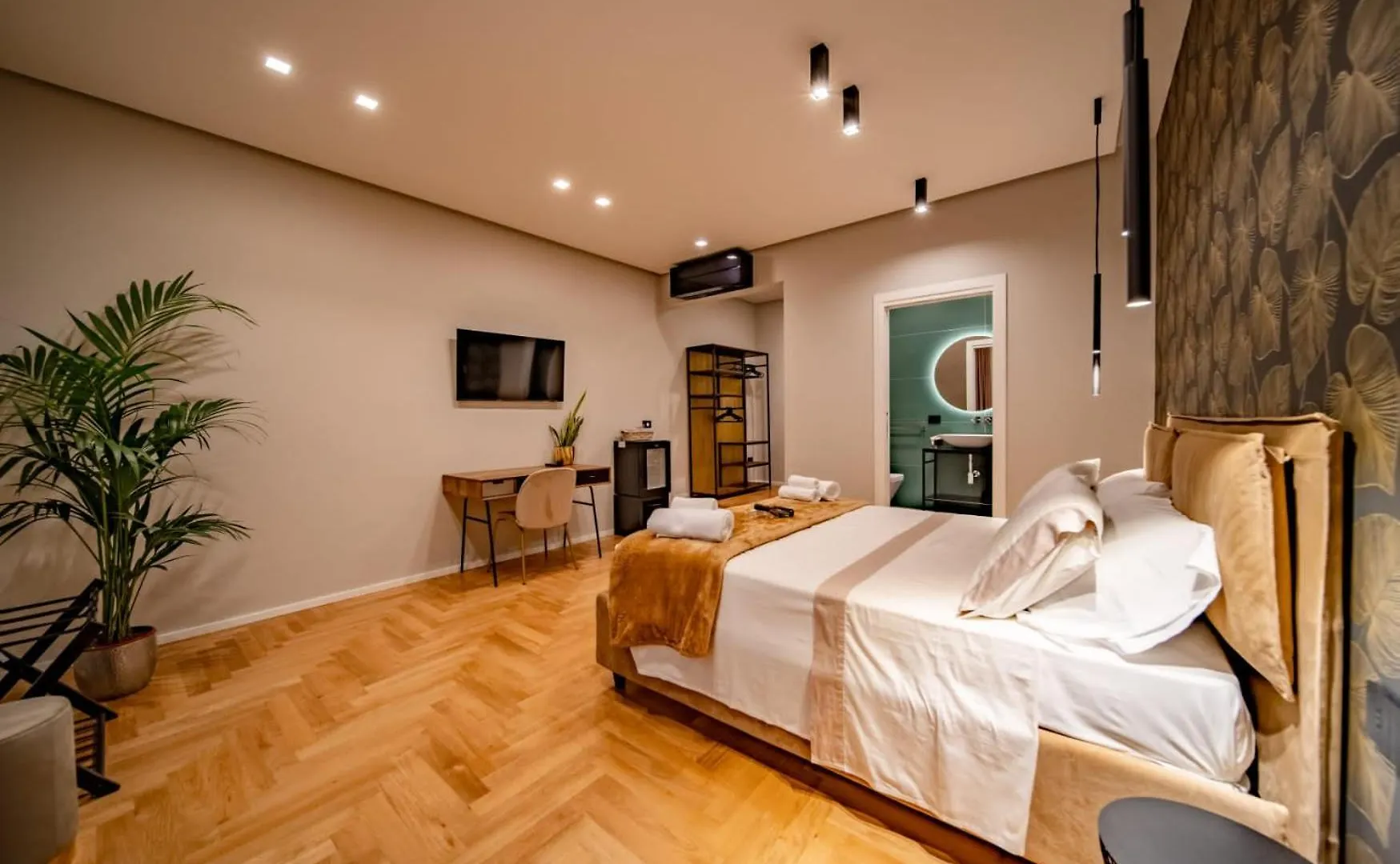 Hugo'S Home Naples